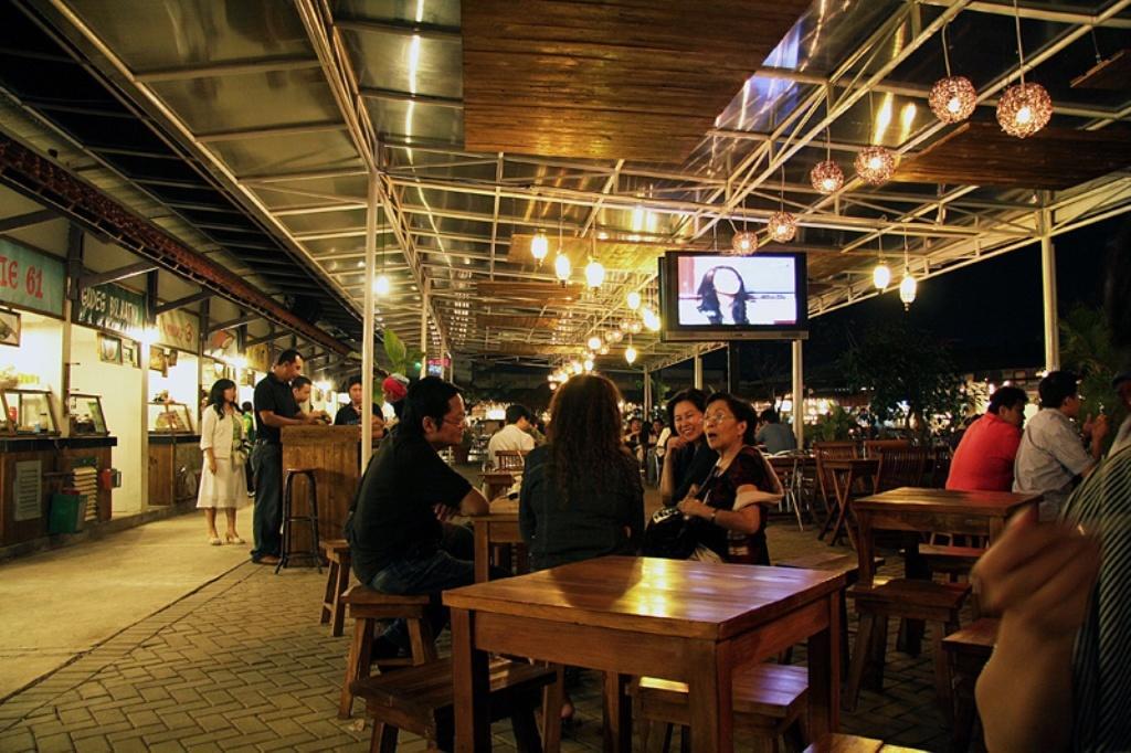 Hyper Inn Bandung Buitenkant foto
